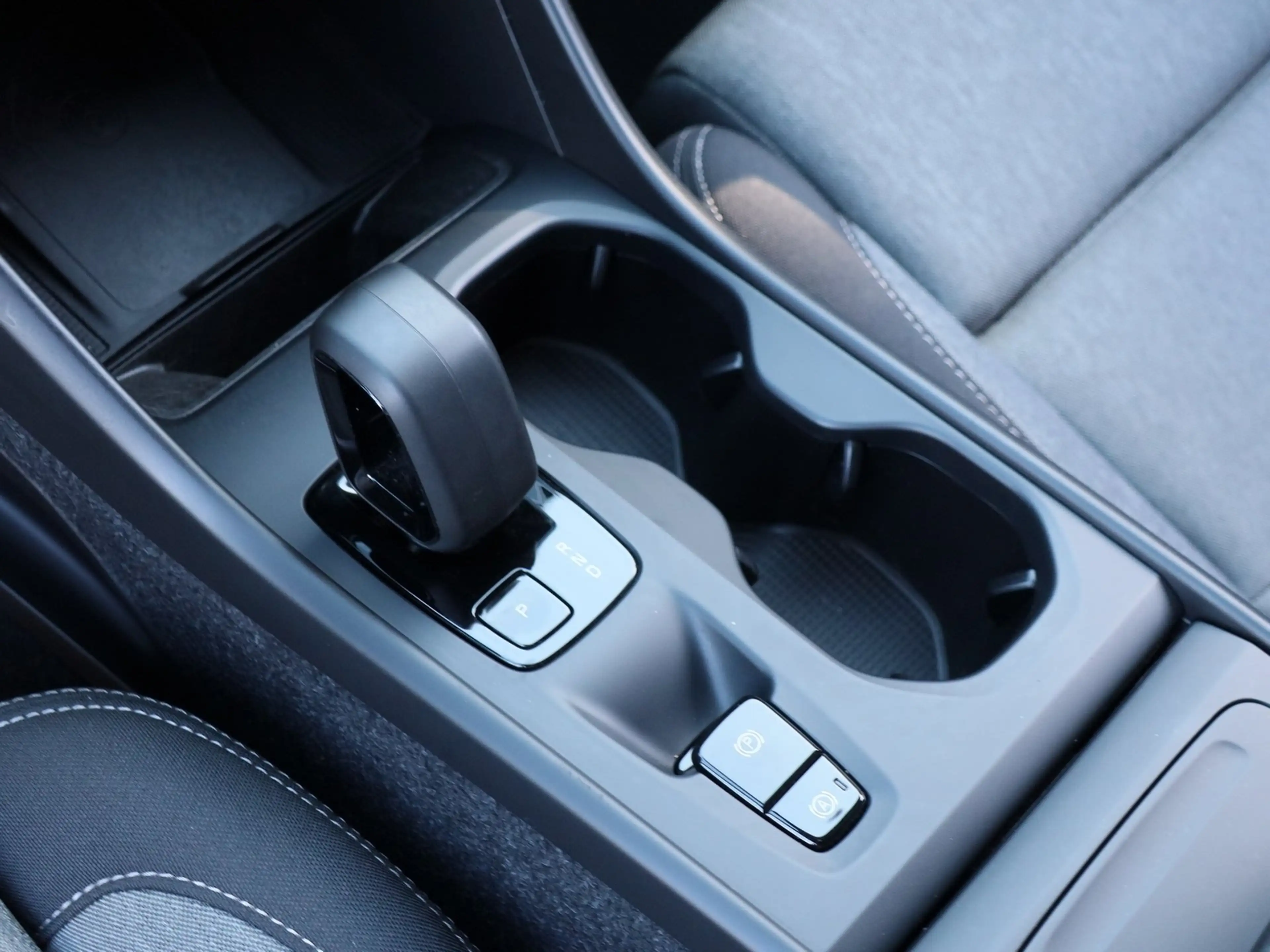 Volvo XC40 B3 Core Aut. Navi*PDC*LED — photo 10