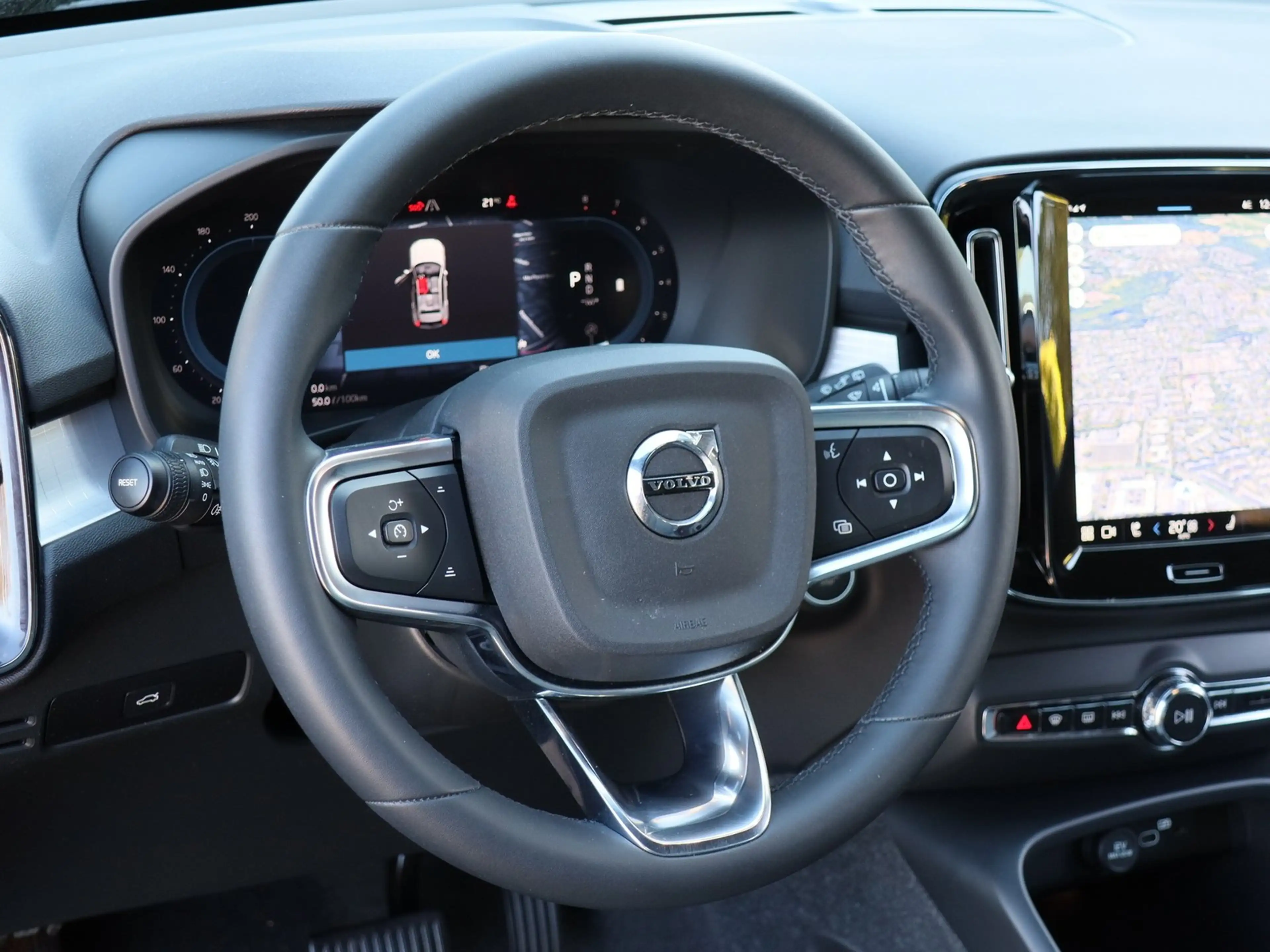 Volvo XC40 B3 Core Aut. Navi*PDC*LED — photo 9