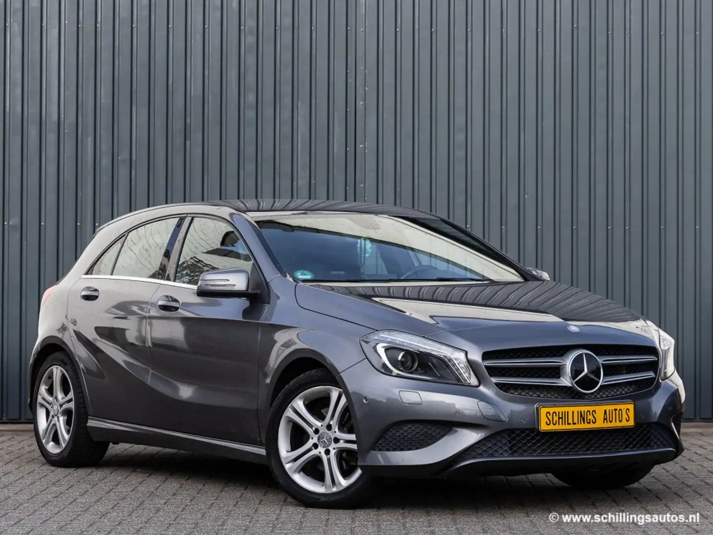 Mercedes-Benz A 180 180 Ambition Airco-Ecc Navi Bi-Xenon,stof/leer Gris - 2