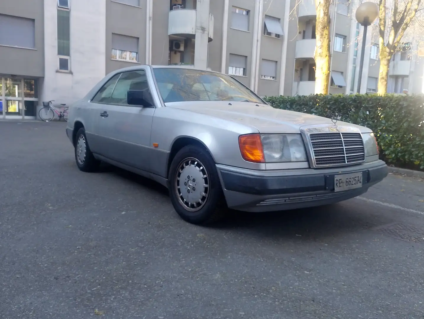 Mercedes-Benz CE 200 Coupe Plateado - 1