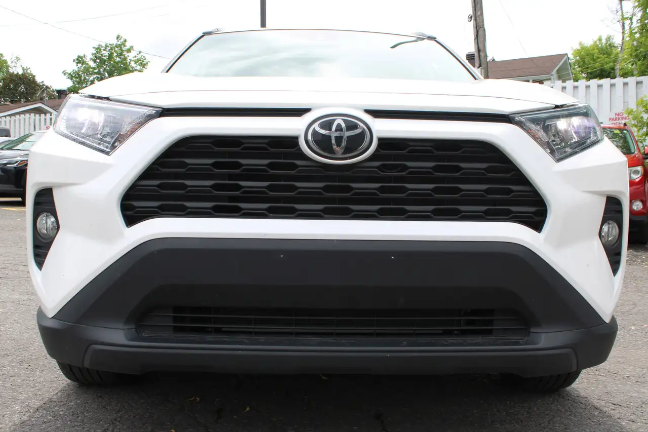 Toyota RAV 4 снимка Toyota RAV 4