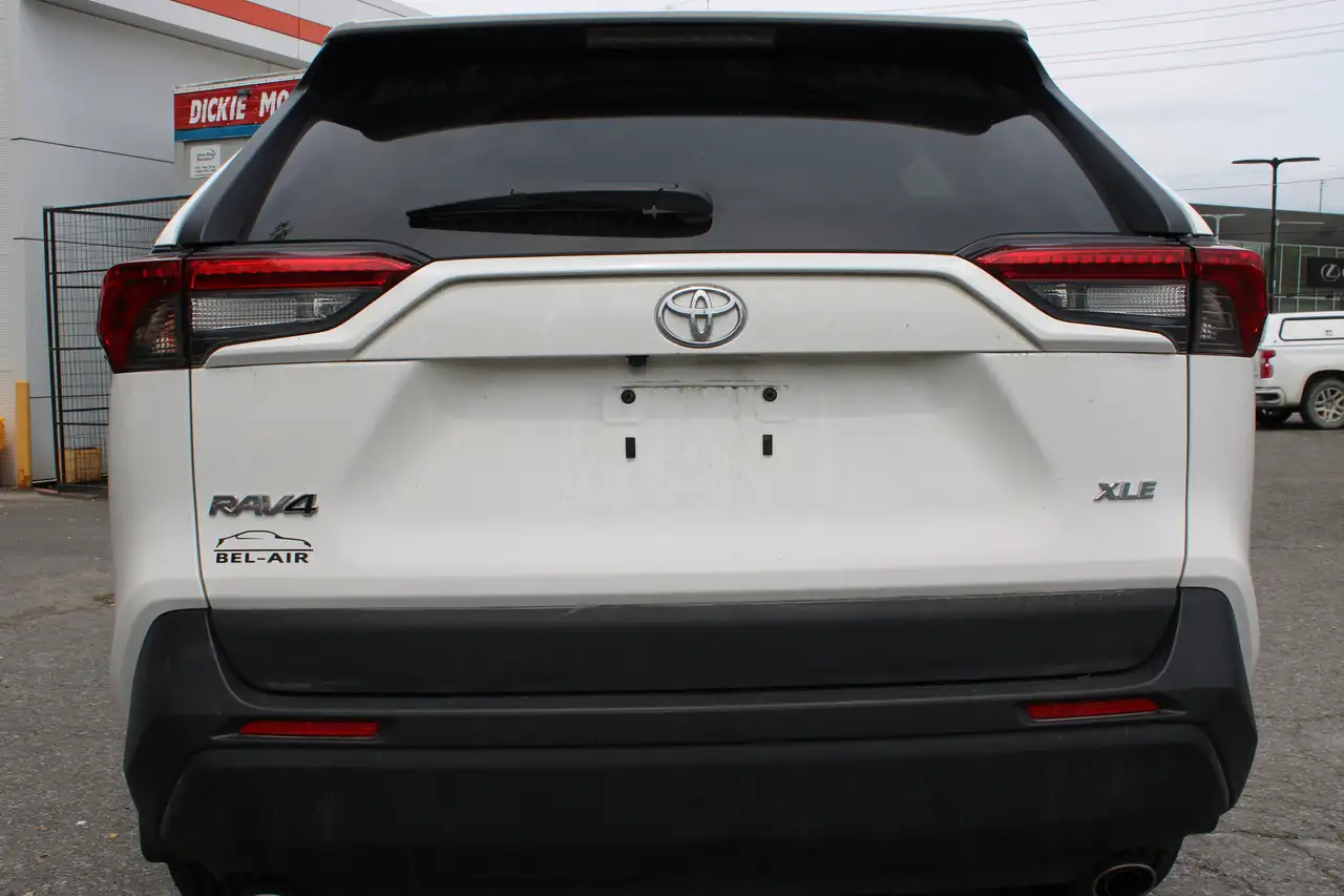 Toyota RAV 4 снимка Toyota RAV 4