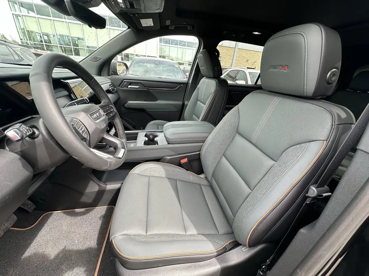 GMC Acadia снимка GMC Acadia