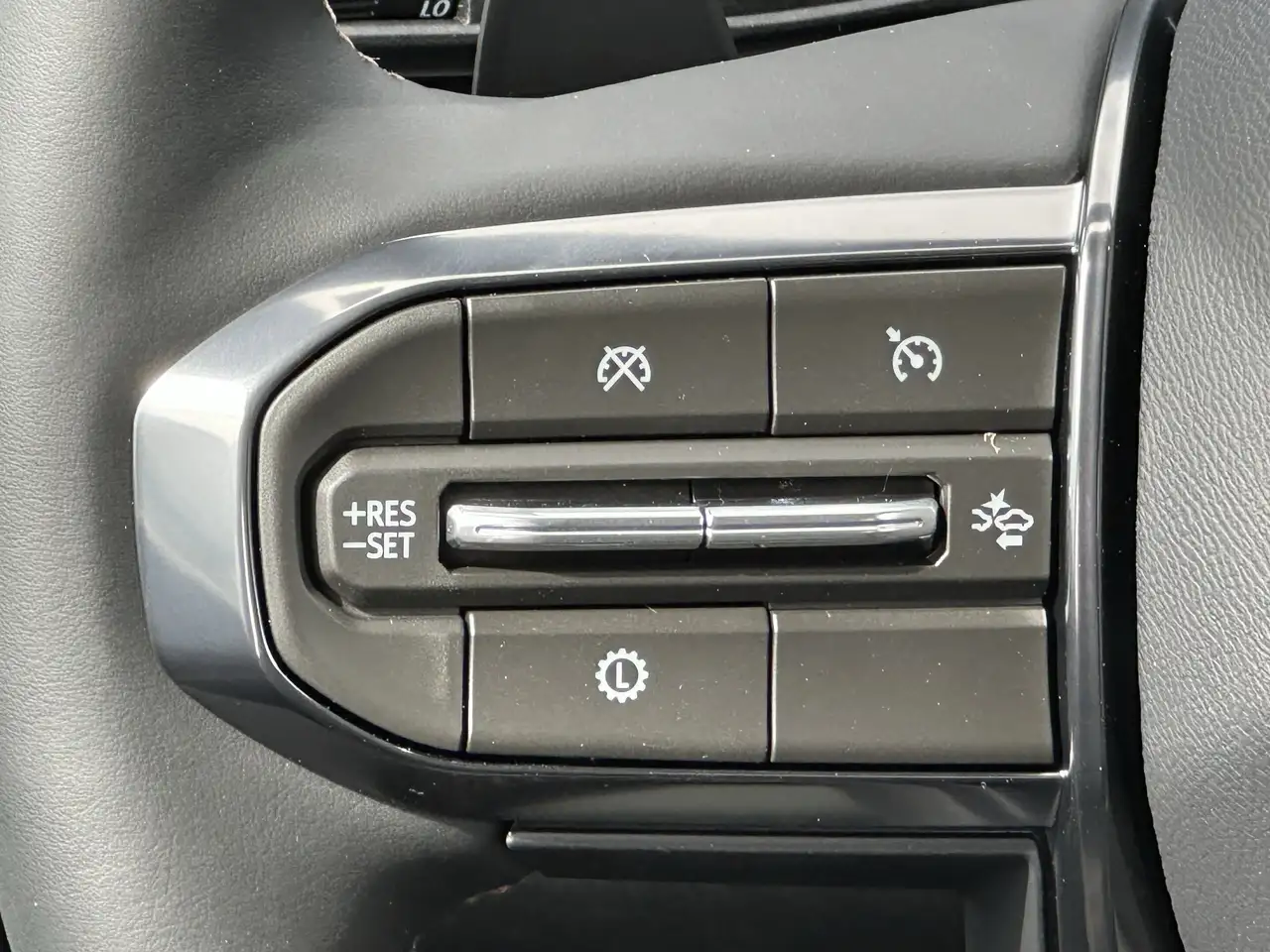 GMC Acadia снимка GMC Acadia