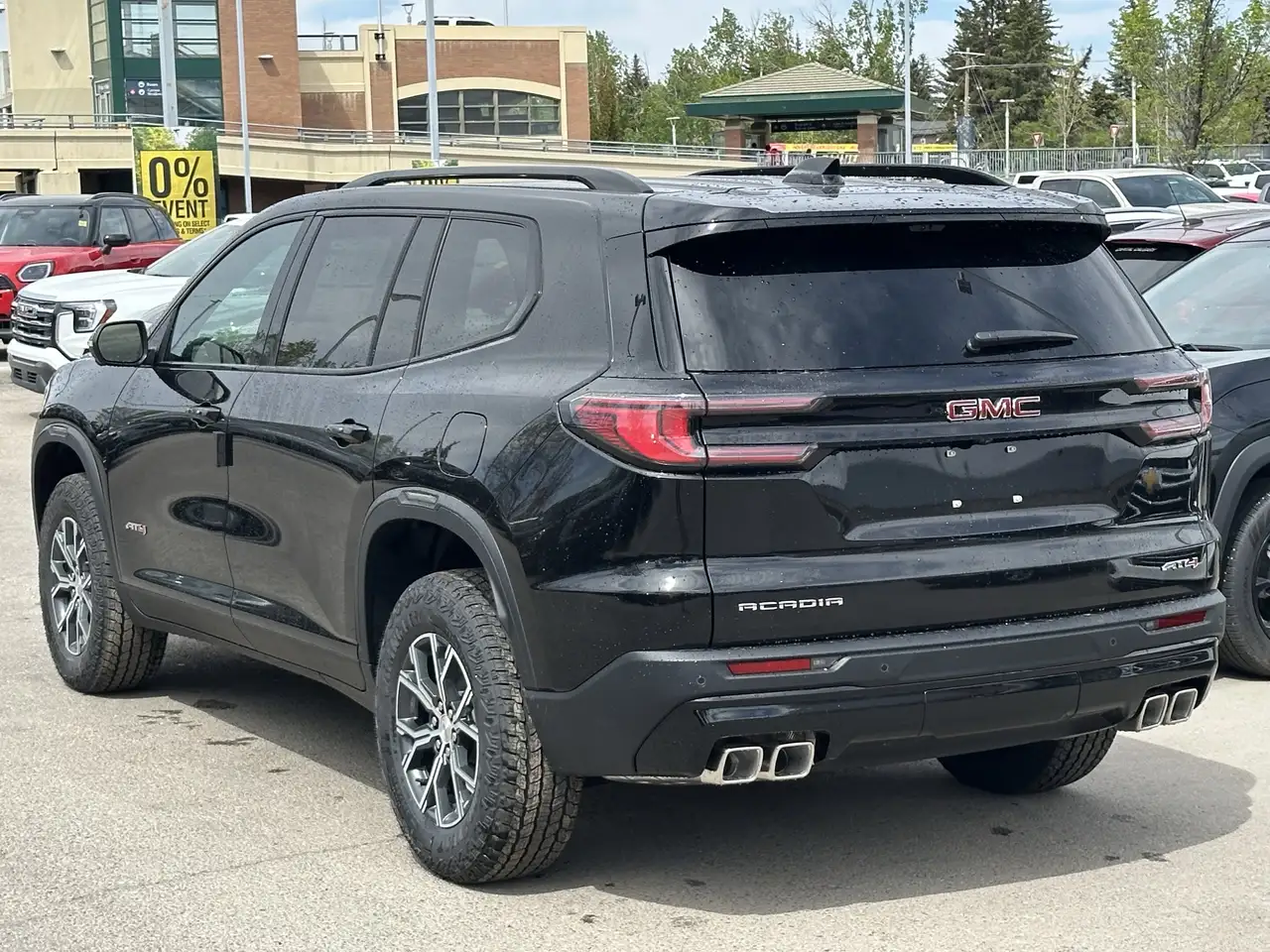 GMC Acadia снимка GMC Acadia