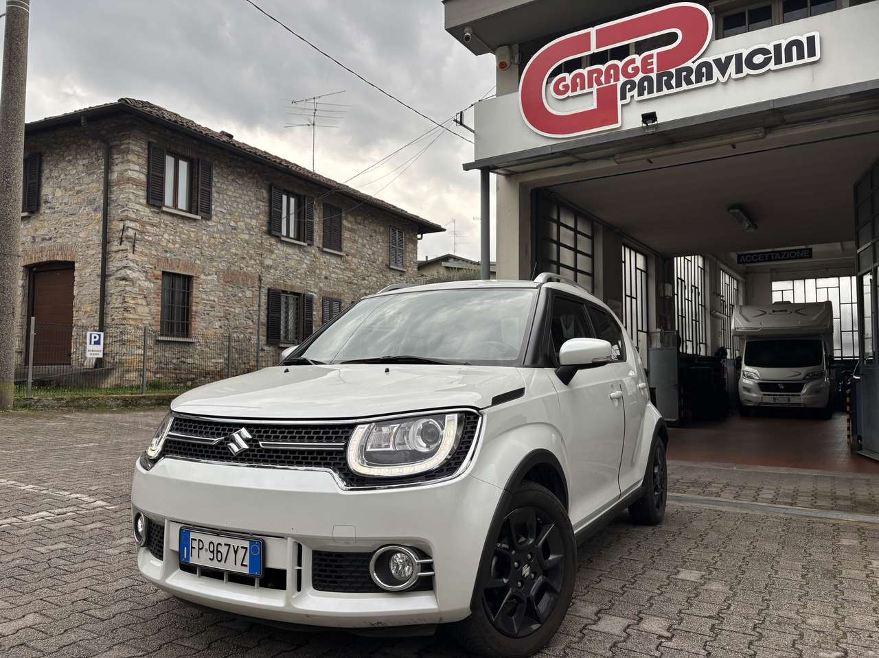 Suzuki Ignis 1.2h Ginza 2wd