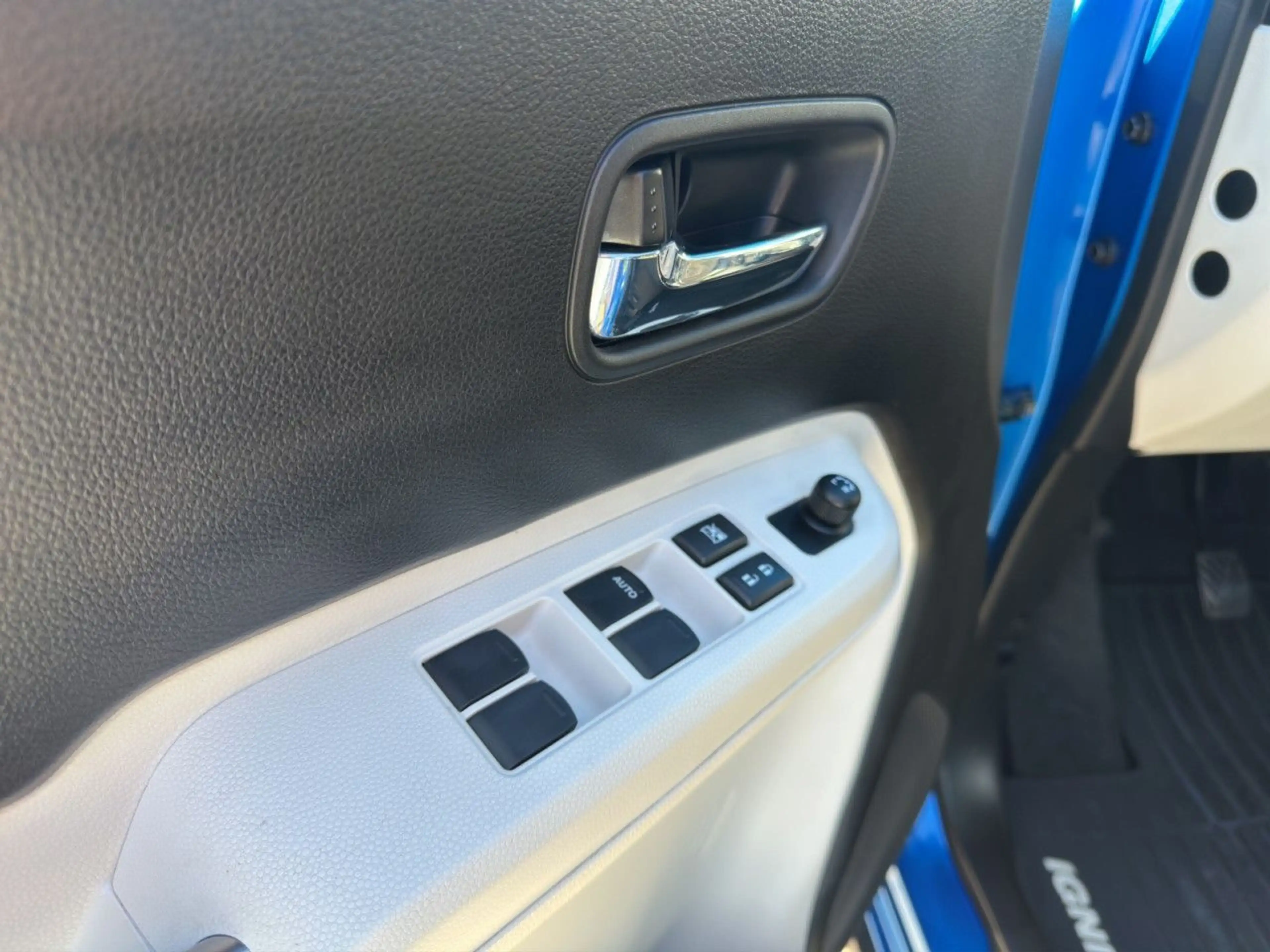 Suzuki Ignis Comfort+ Bluetooth Navi LED Klima — photo 12