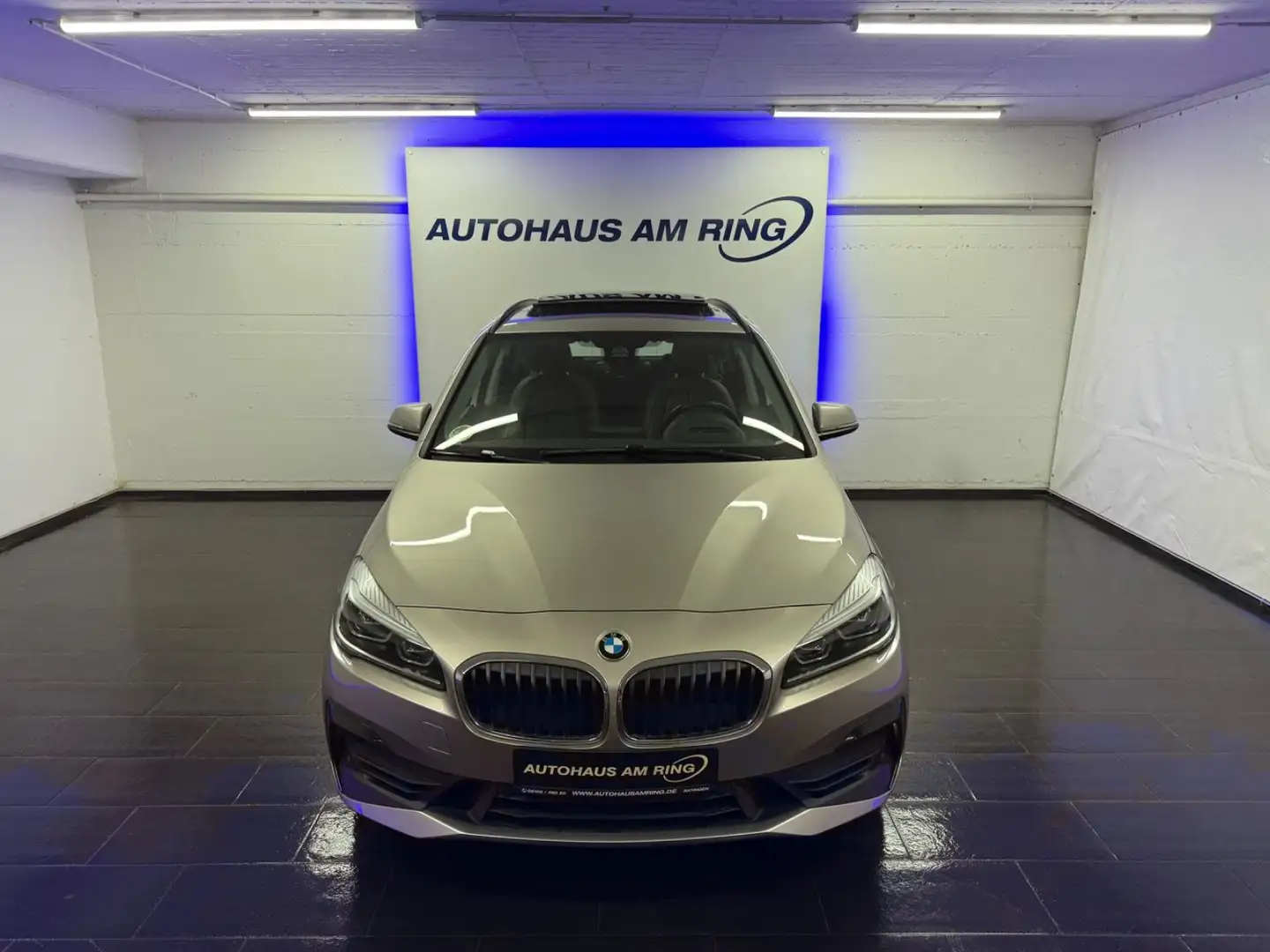 BMW 220 1HD LEDER PANO HUD LED AHK CAM Silber - 1