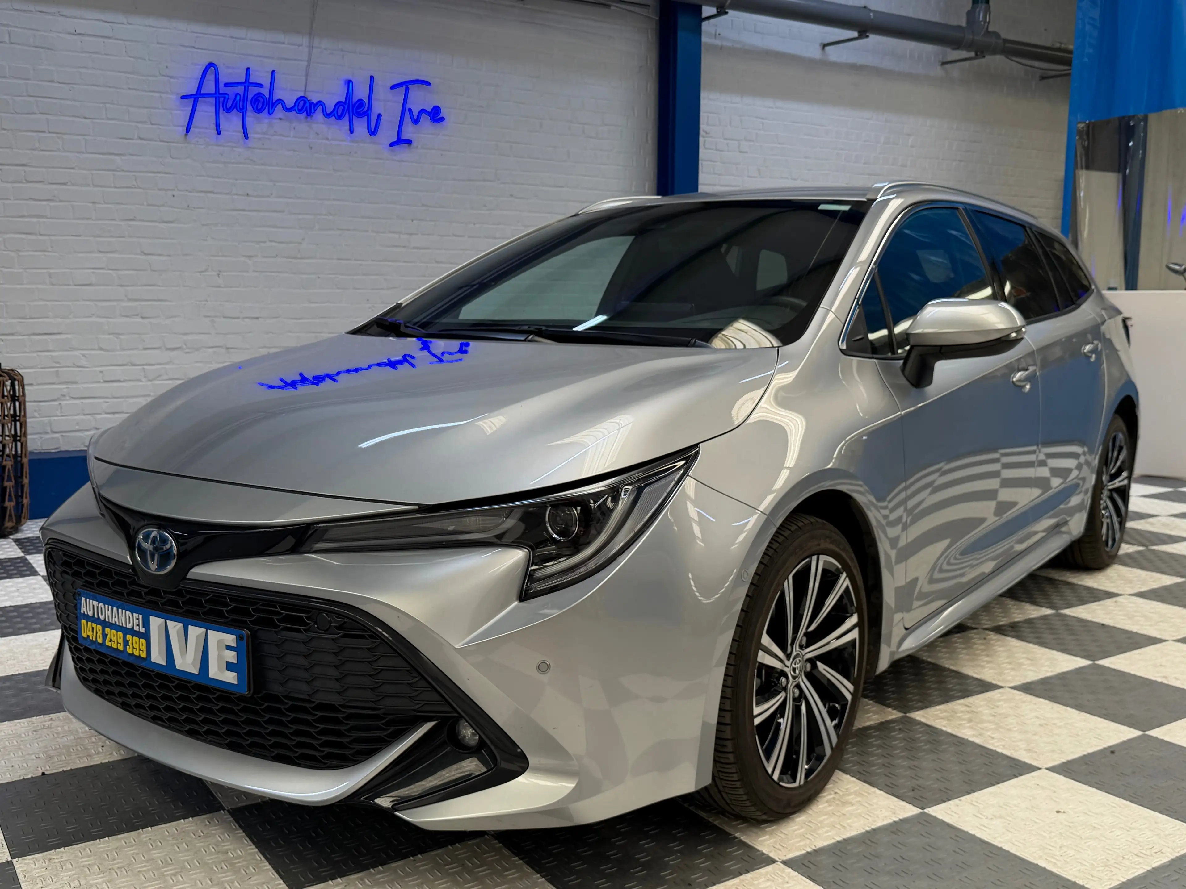 Toyota Corolla Corolla **Elektro/Benzine**