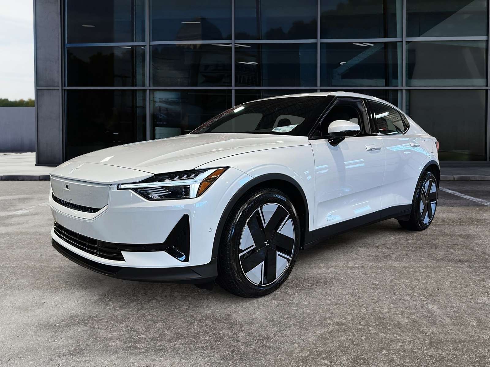 2025 Polestar 2 BASE
