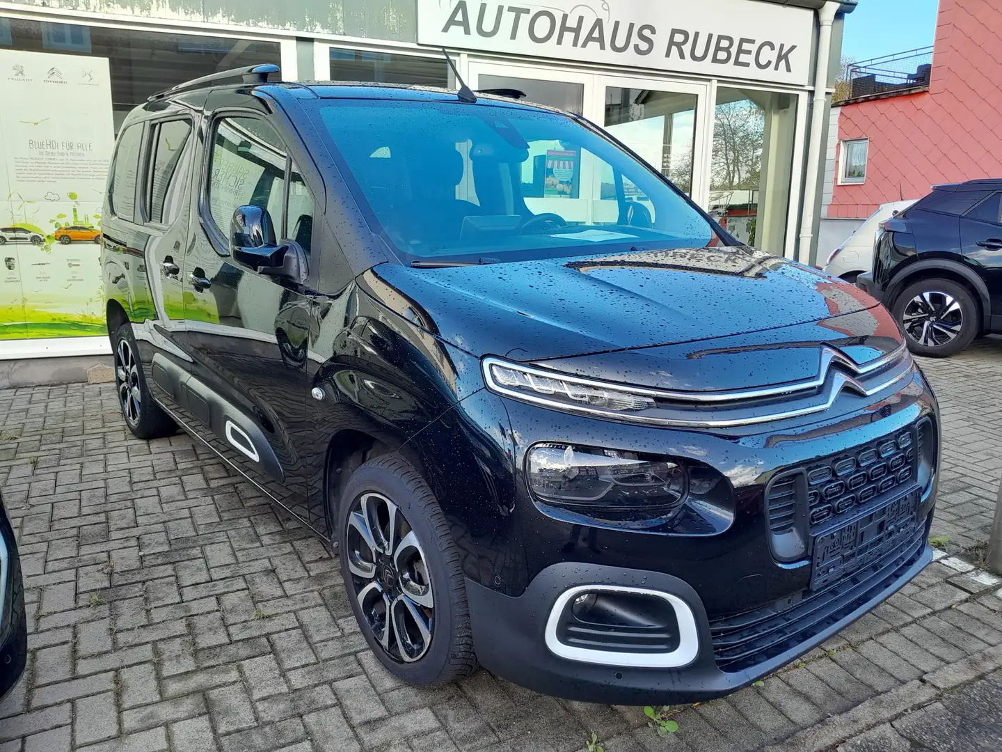 Citroen Berlingo Shine M 130 Automatik EAT 8 Navi Sitzheizung Anhä Schwarz - 1