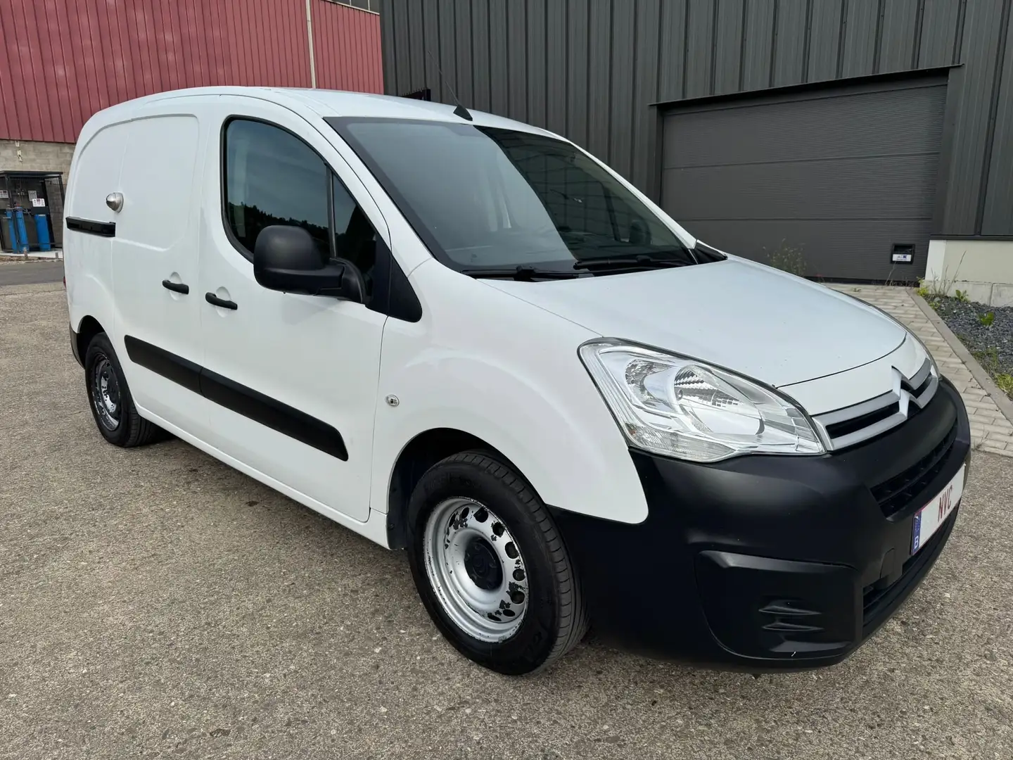 Citroen Berlingo 1.6HDI AUTOMATIQUE 100 CV GPS/Carplay/3 Pl/Aide Ar Blanc - 1