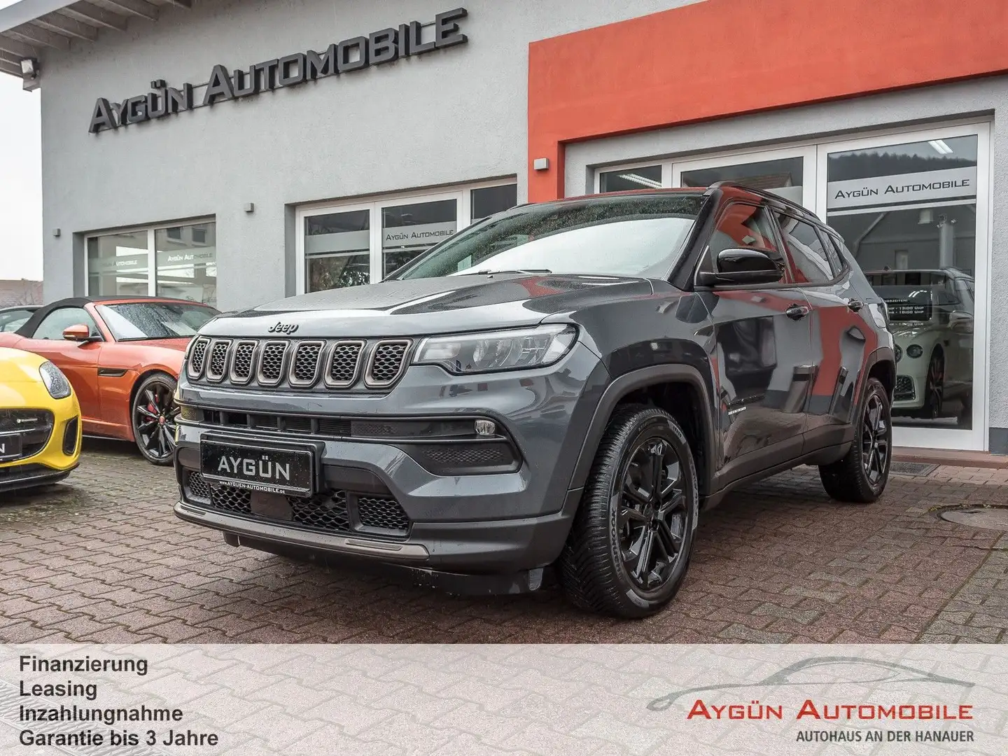 Jeep Compass COMPASS 1.3l PHEV 177kW Upland SONDERZINS 4,99%! Gris - 1