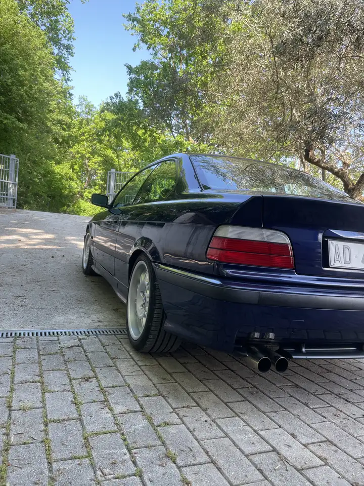 BMW 320i, foto 6