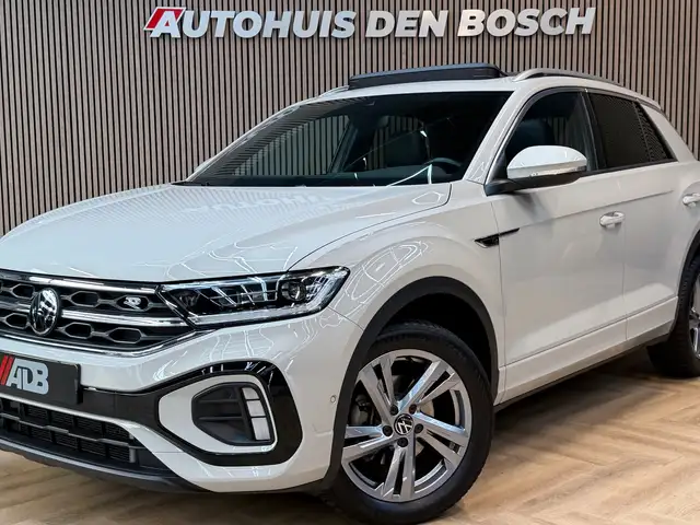 Volkswagen T-Roc view 22