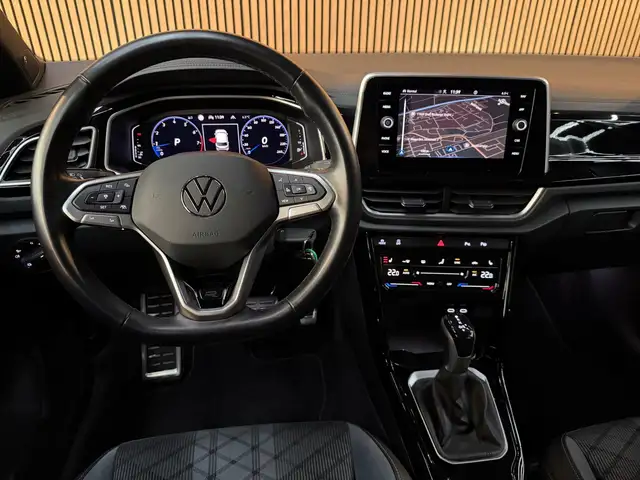 Volkswagen T-Roc view 13