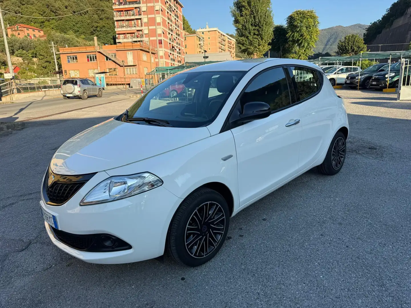 Lancia Ypsilon 1.0 firefly hybrid Gold s&s 70cv 5p.ti - 1