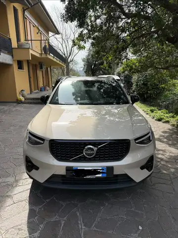 Volvo XC40 2.0 b3 Ultra Dark auto