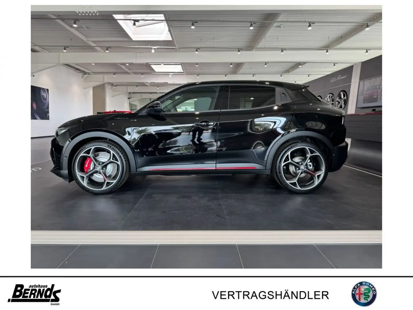 Alfa Romeo Junior Elettrica 280 Veloce SPORT- & TECHNOLOGIE Zwart - 1