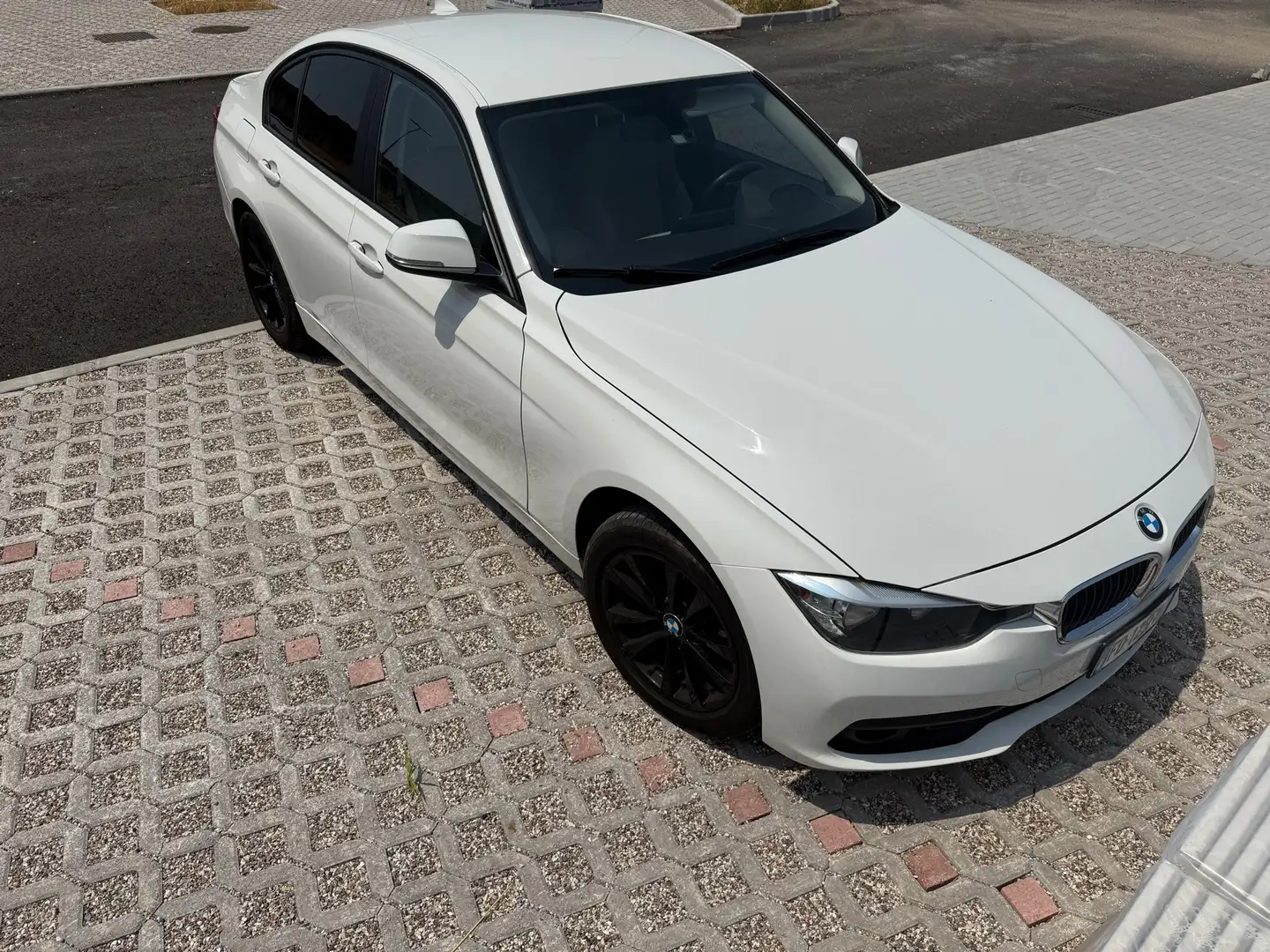BMW 320 320d F30/31 - 1