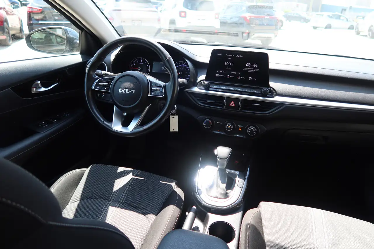 Kia Forte снимка Kia Forte