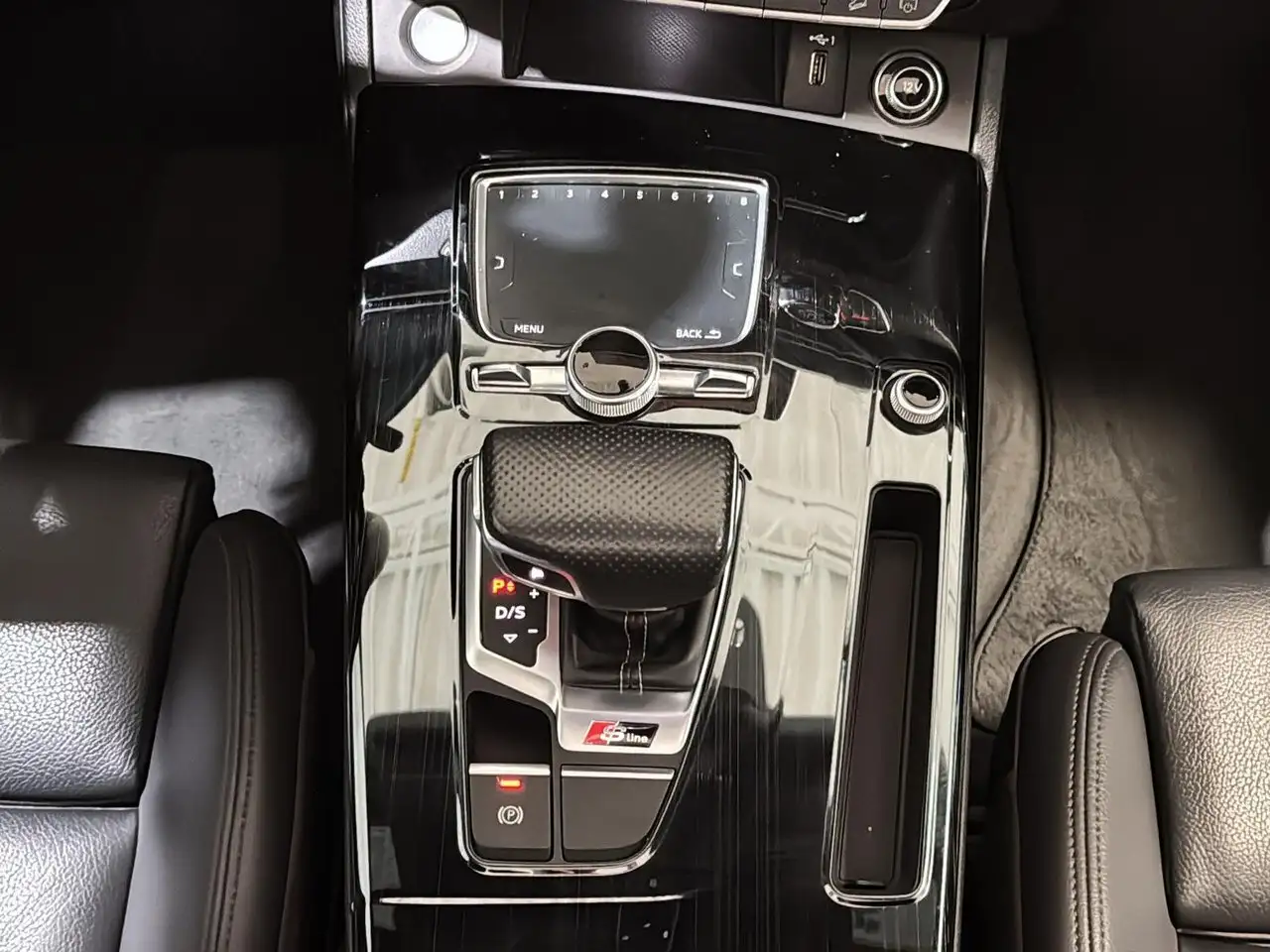 Audi Q5 снимка Audi Q5
