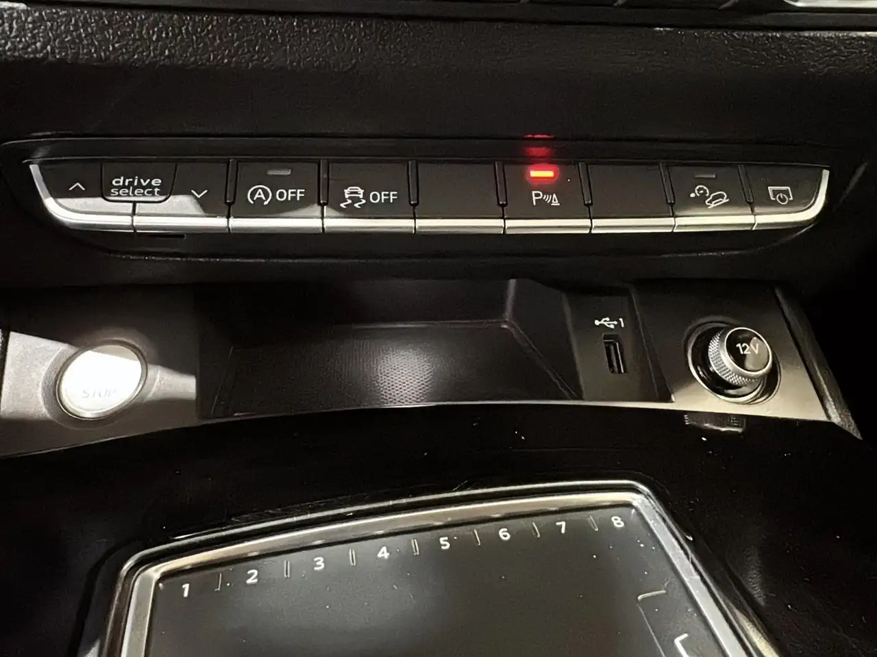 Audi Q5 снимка Audi Q5