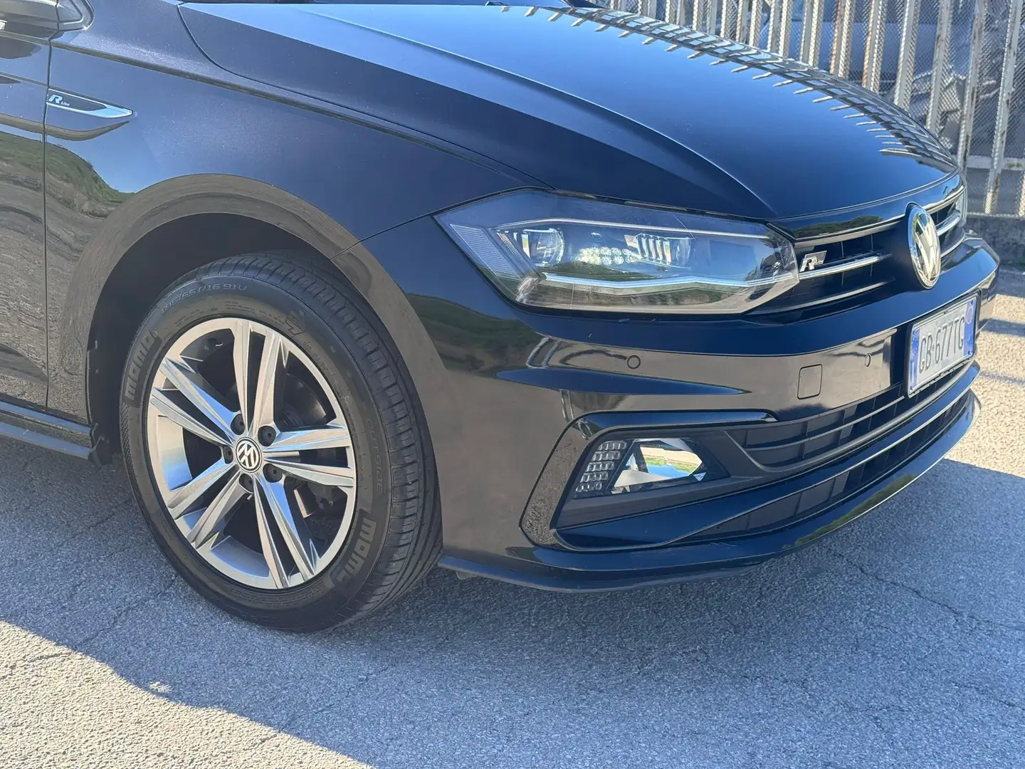 Volkswagen Polo Polo R-LINE VI 5p 1.0 tgi Highline 90cv my19 Noir - 2