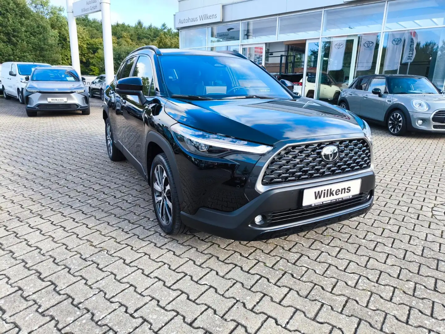 Toyota Corolla Cross Hybrid FWD Team Deutschland Schwarz - 1