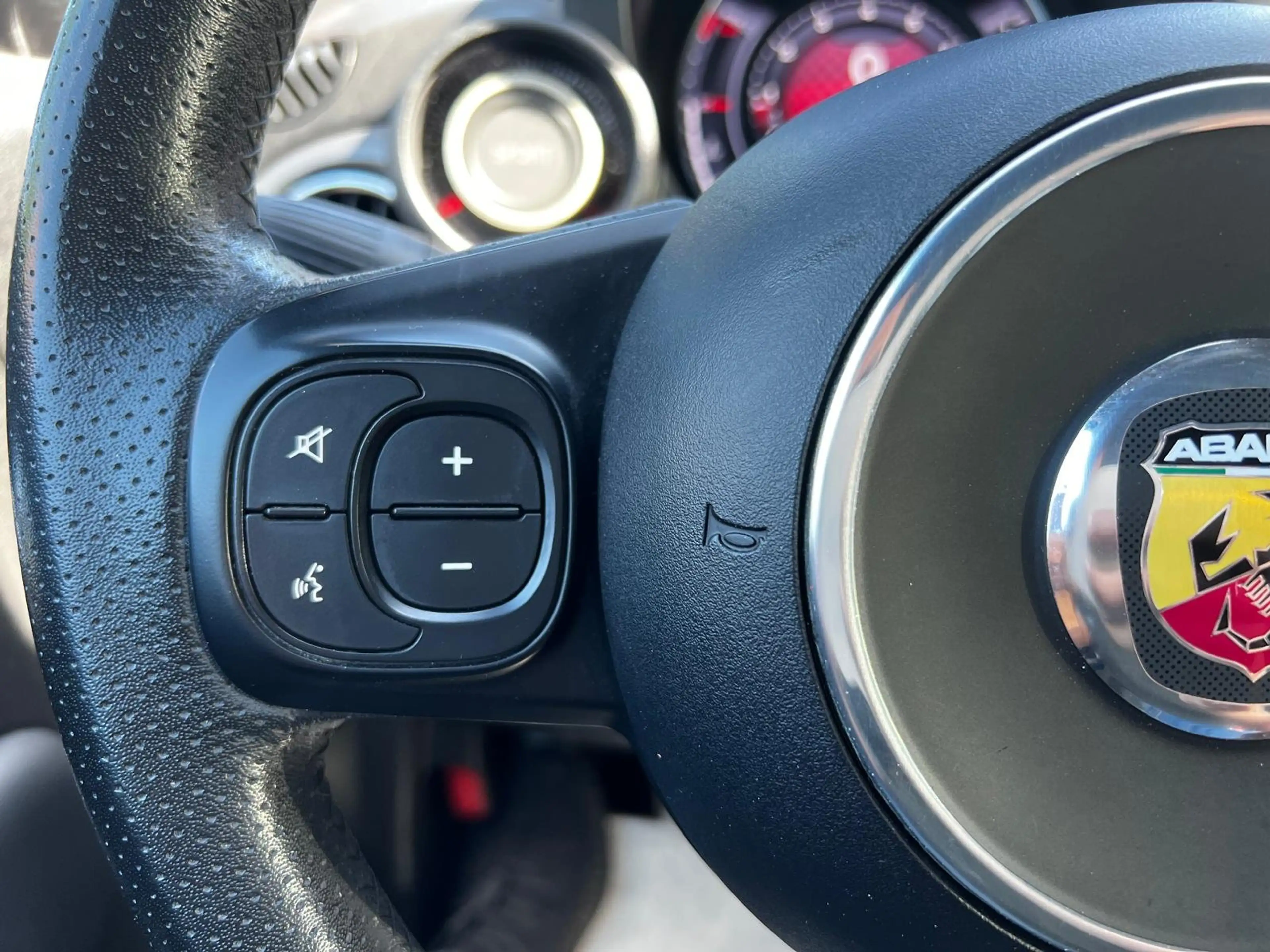 Fiat 500C Abarth 1.4 T-Jet Turismo 595/Apple Carplay/NOIR L — photo 15