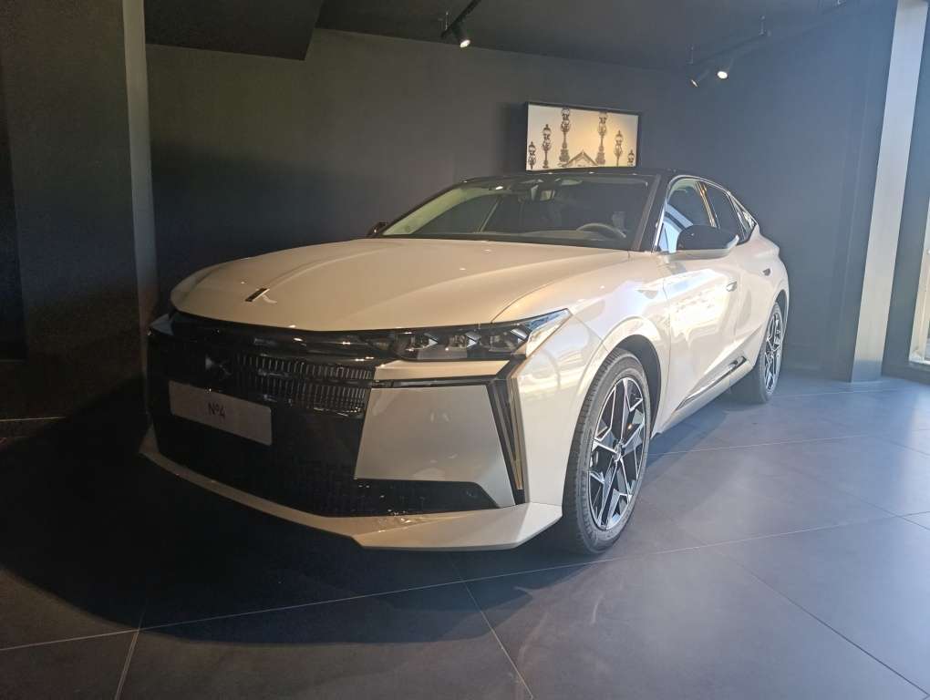 DS Automobiles DS 4 Hybrid Etoile Alcantara Aut. 145 - foto 1