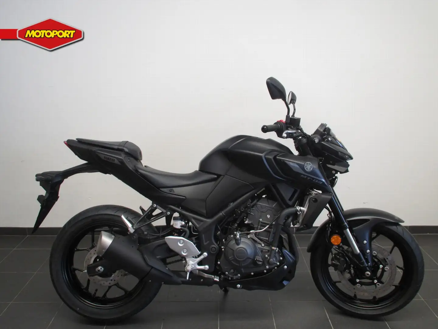 Yamaha MT-03 Noir - 1