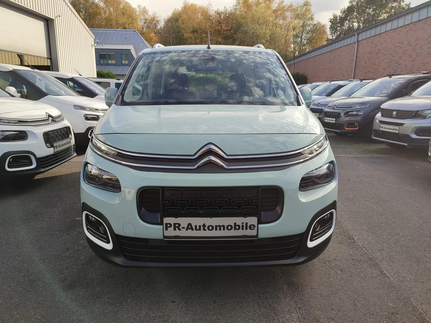 Citroen Berlingo Berlingo M 130 EAT8 Klimaaut/Navi+Cam Grün - 2