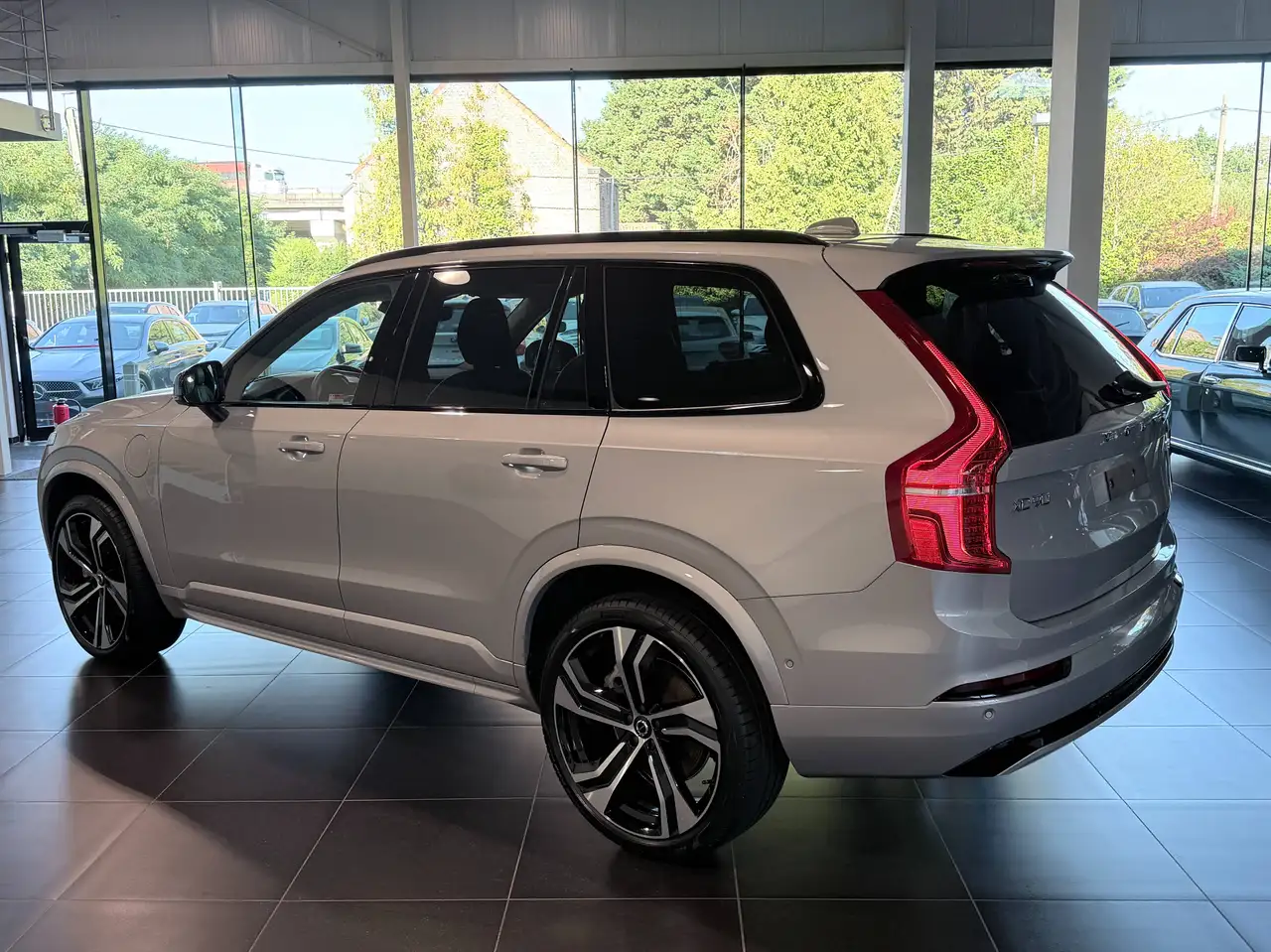 Volvo XC90 T8 PHEV Ultra Dark, Massage Seats, 360 Camera, Bowers & Wilkins Sound,, миниатюра 4