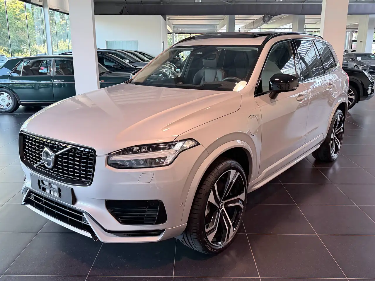 Volvo XC90 T8 PHEV Ultra Dark, Massage Seats, 360 Camera, Bowers & Wilkins Sound,
