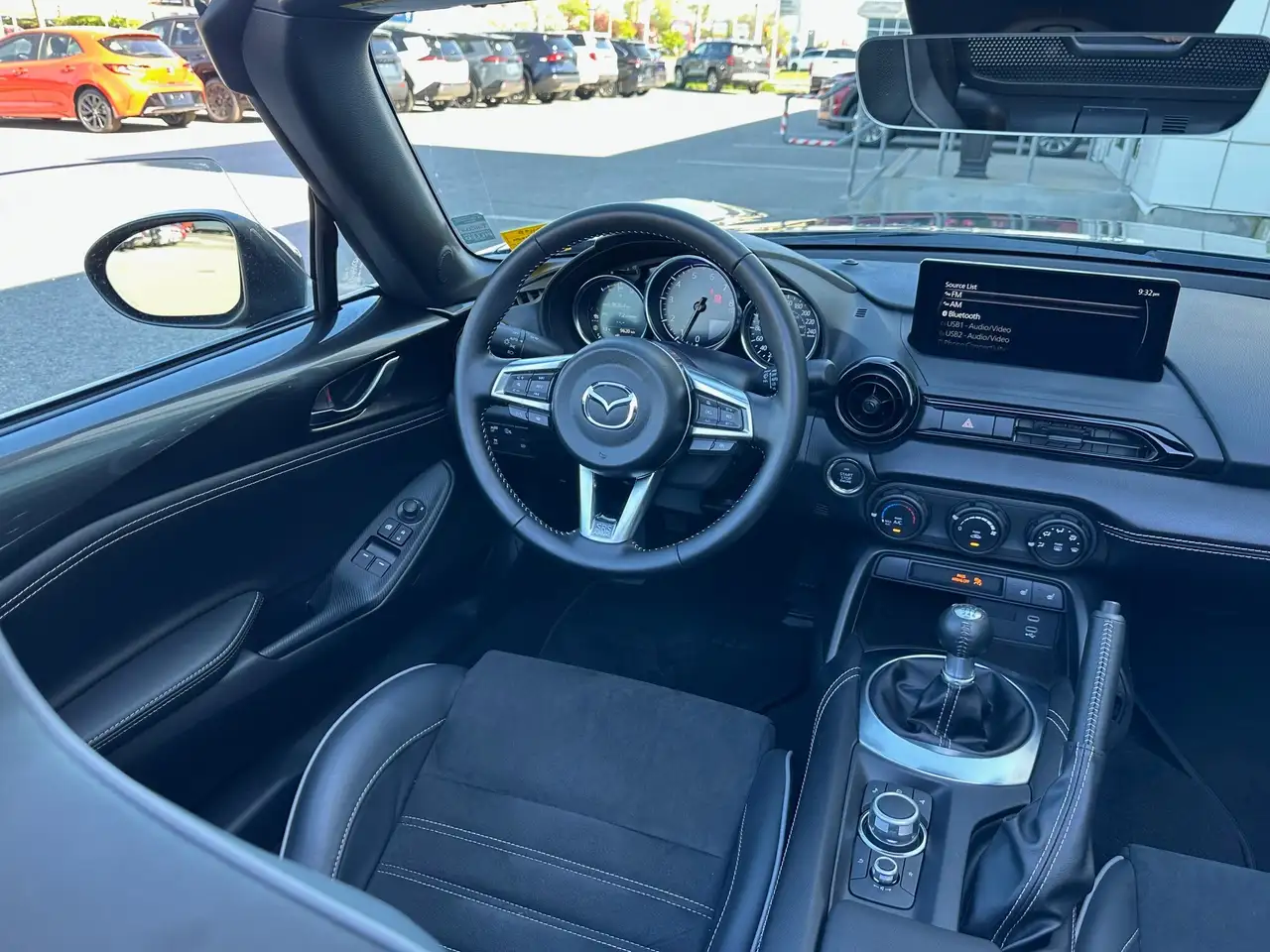 Mazda MX-5 Miata снимка Mazda MX-5 Miata
