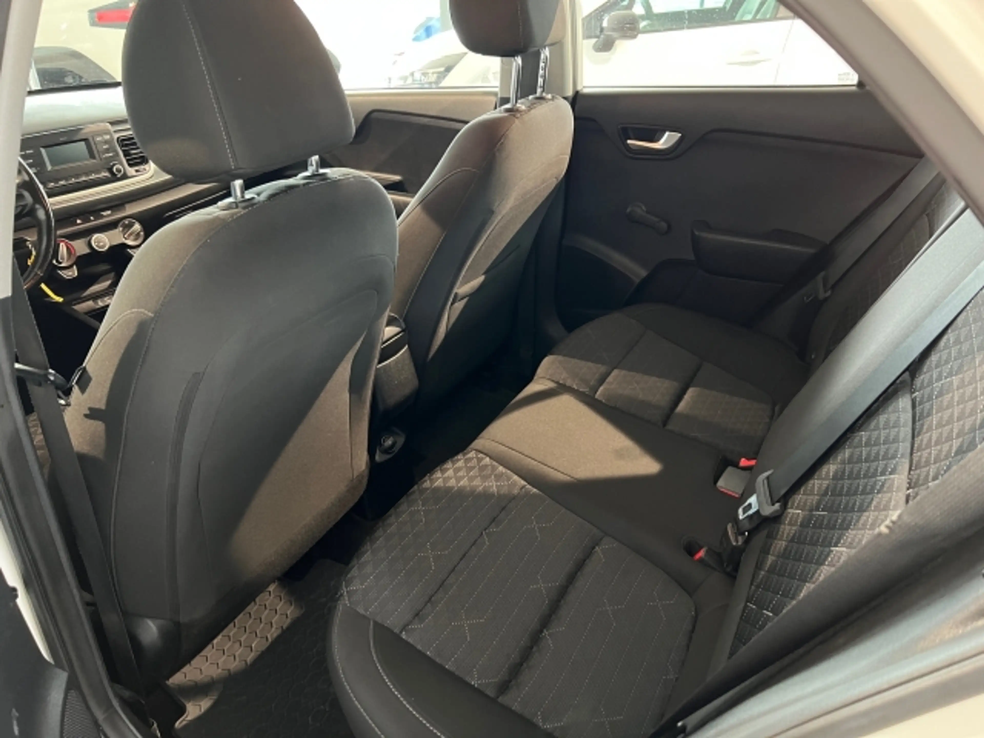 Kia Rio KIA Rio Titan1,25MPI — photo 9