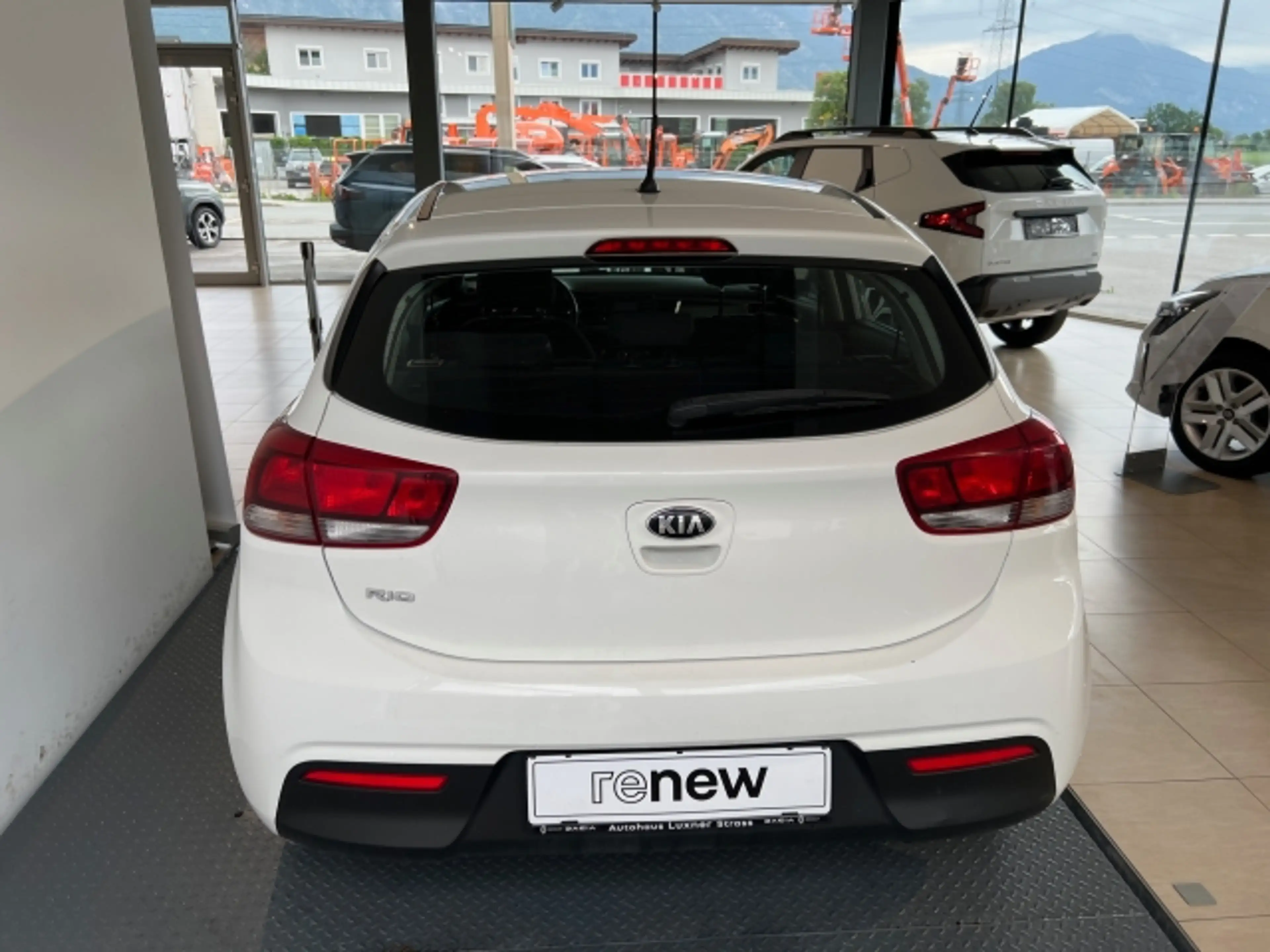 Kia Rio KIA Rio Titan1,25MPI — photo 5
