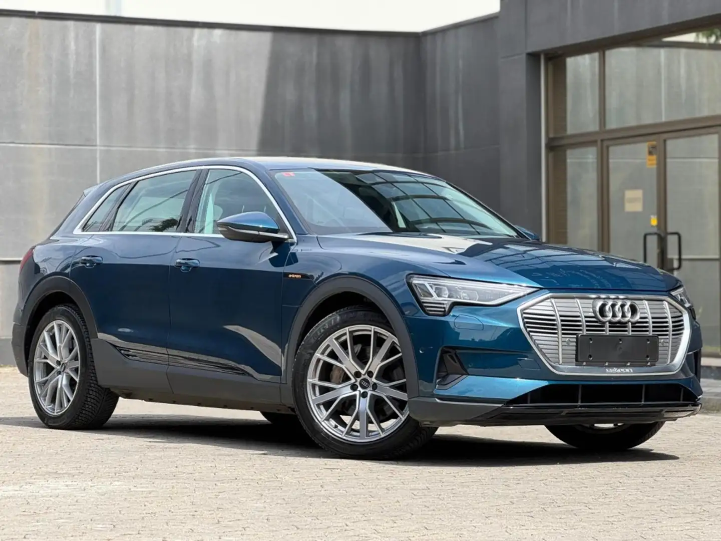 Audi e-tron 55 quattro Bleu - 2