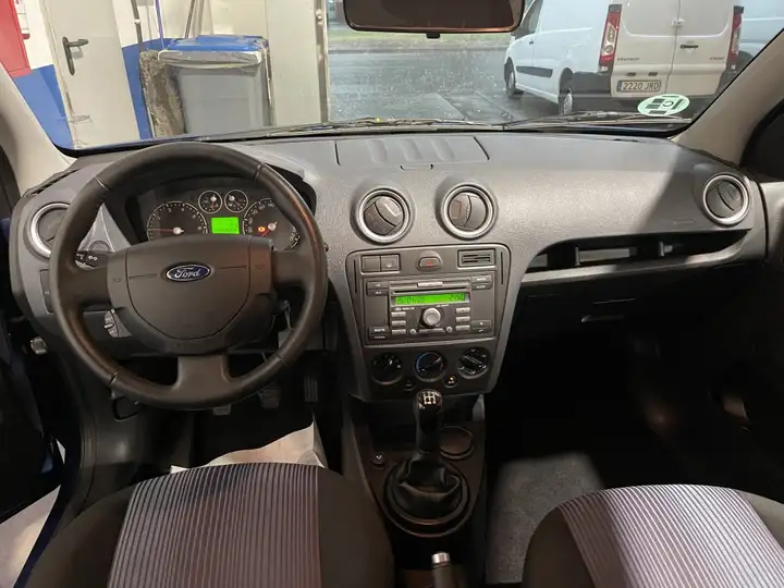 Ford Fusion 1.4 Ambiente 2009, foto 2