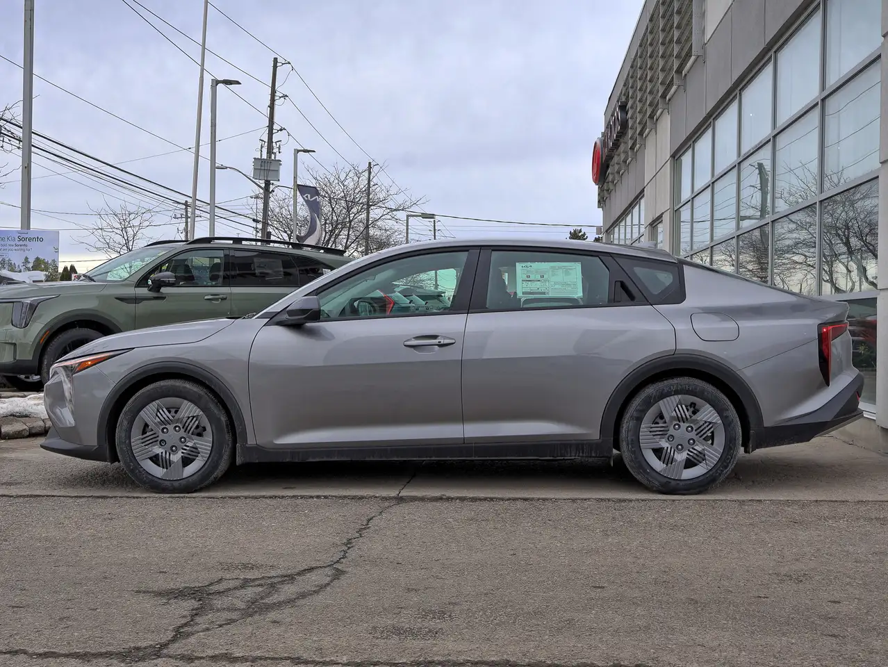 Kia K4 снимка Kia K4
