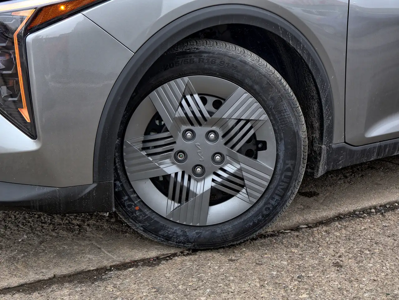 Kia K4 снимка Kia K4