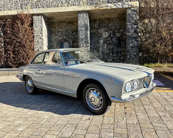 Alfa Romeo Sprint 2600 Sprint Coupe´grigio condizioni perfette