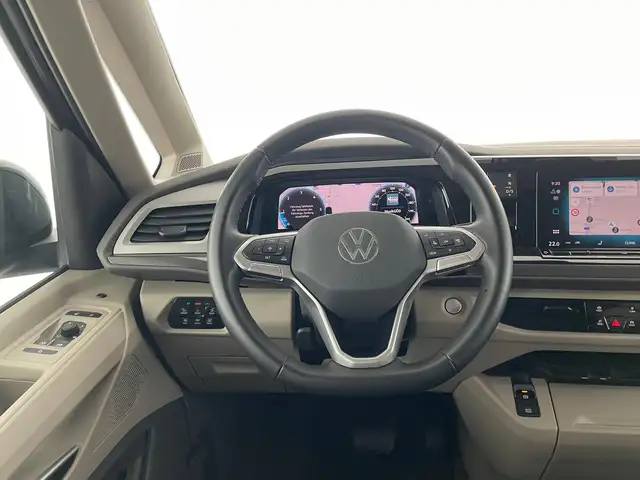 Volkswagen Multivan view 14