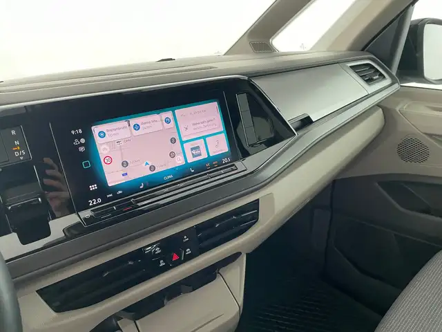 Volkswagen Multivan view 8
