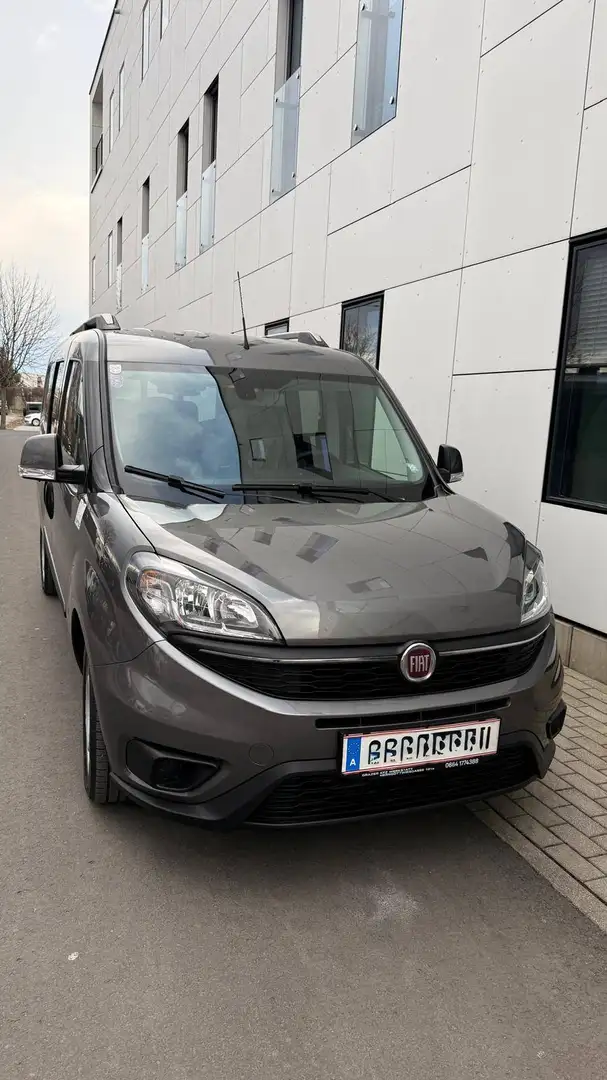 Fiat Doblo Doblo 1,6 16V JTD Multijet lang Grau - 1