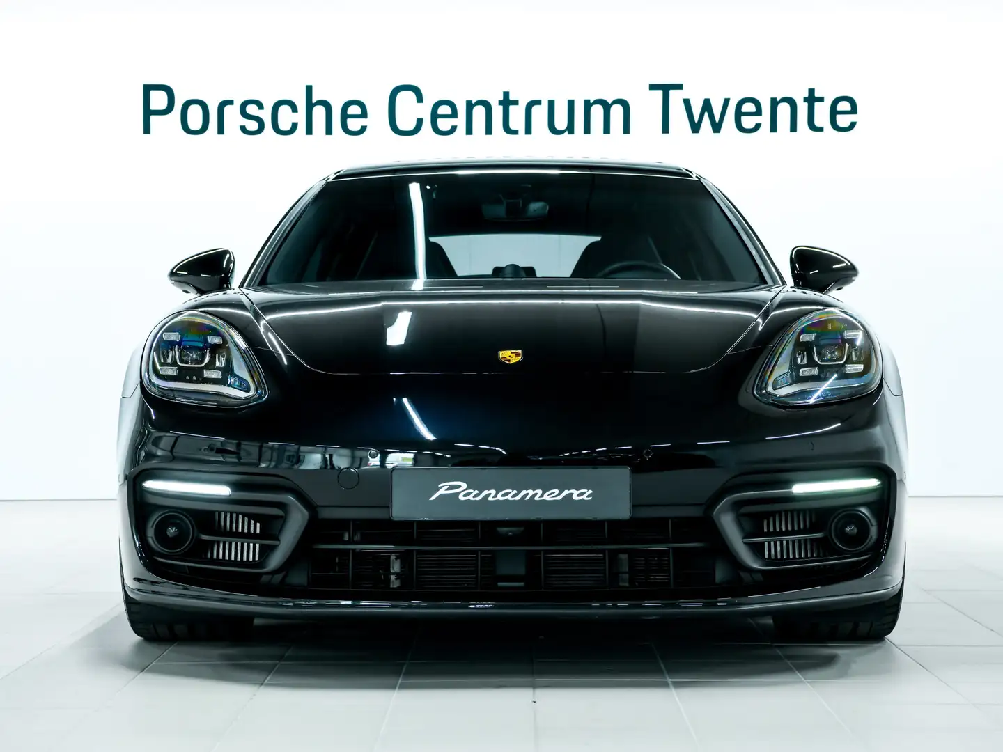 Porsche Panamera 4 E-Hybrid Sport Turismo Platinum Edition Zwart - 2