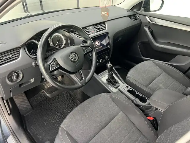 Skoda Octavia view 22