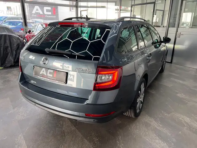 Skoda Octavia view 6