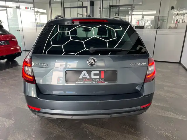Skoda Octavia view 5